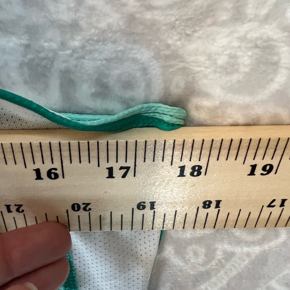 NIKE WHITE GREEN CHEVRON M MEDIUM ATHLETIC TANK TOP - Picture 5 of 6